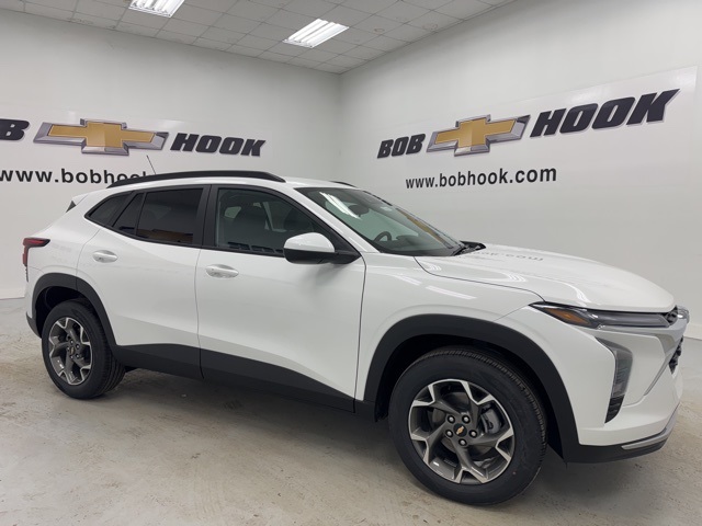 new 2026 Chevrolet Trax car, priced at $27,080