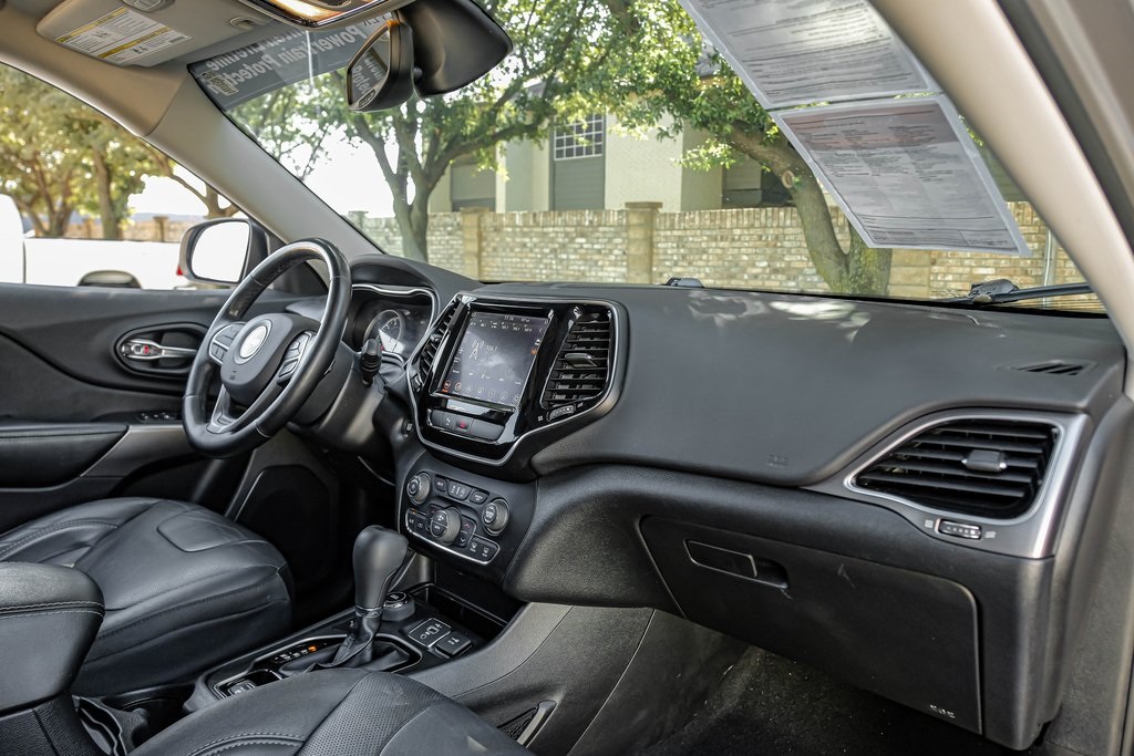 used 2020 Jeep Cherokee car, priced at $19,990