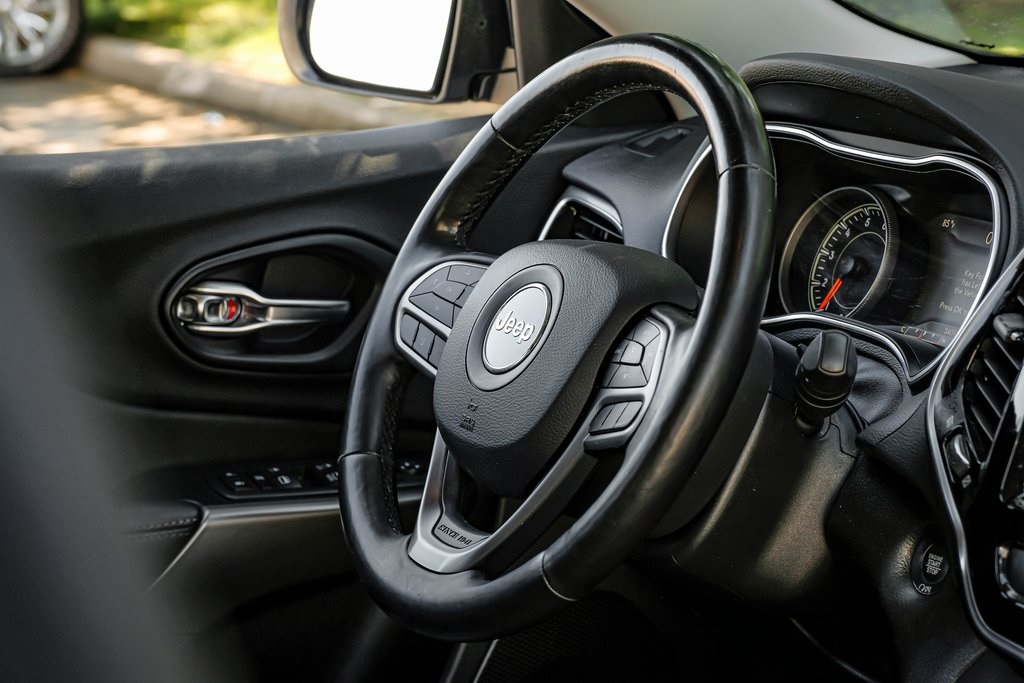 used 2020 Jeep Cherokee car, priced at $19,990