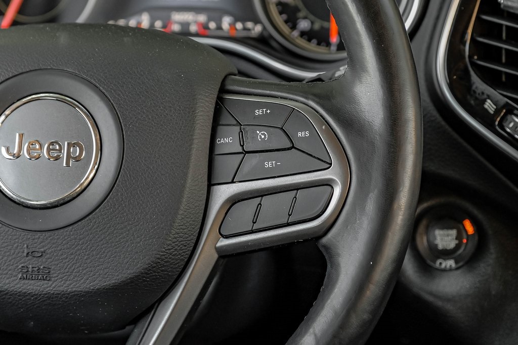 used 2020 Jeep Cherokee car, priced at $19,990