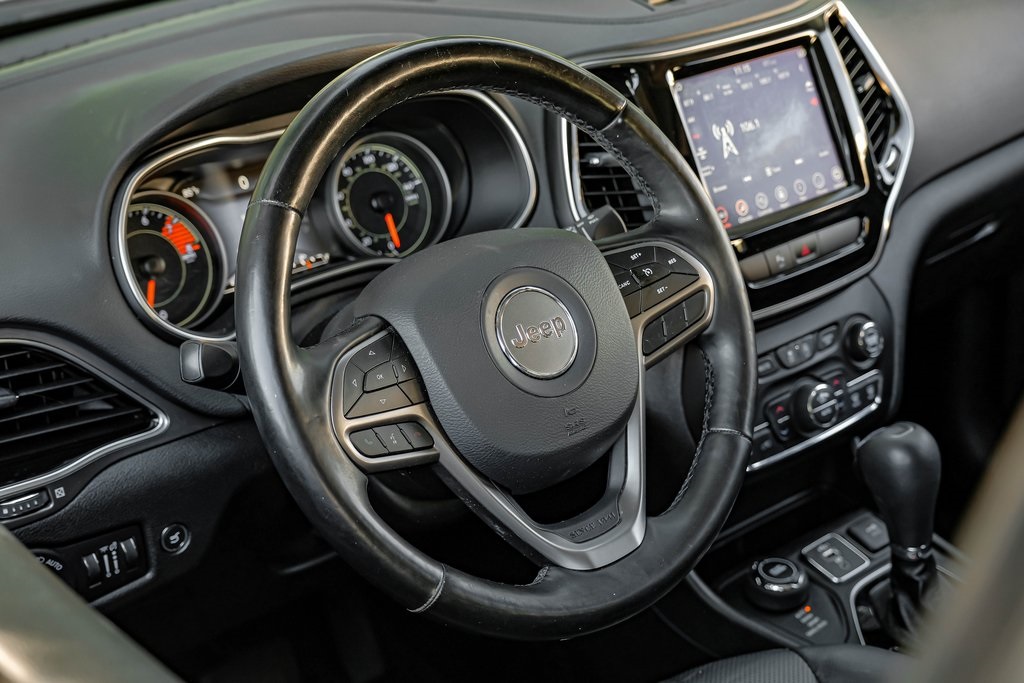 used 2020 Jeep Cherokee car, priced at $19,990