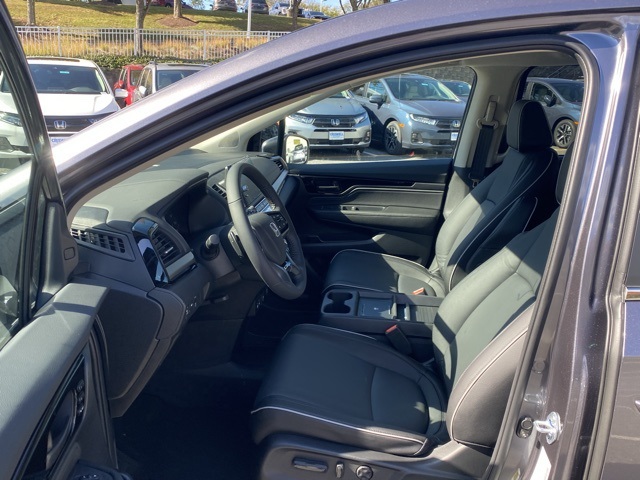 new 2026 Honda Odyssey car, priced at $49,377
