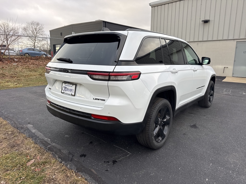 new 2025 Jeep Grand Cherokee car, priced at $50,635