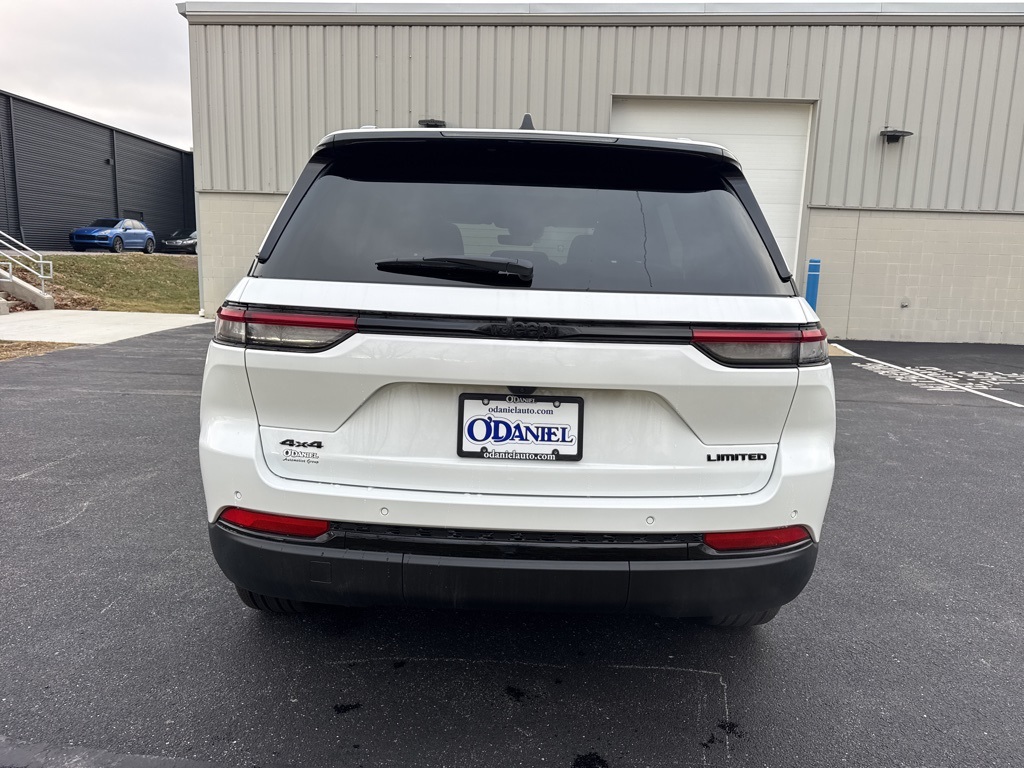 new 2025 Jeep Grand Cherokee car, priced at $50,635