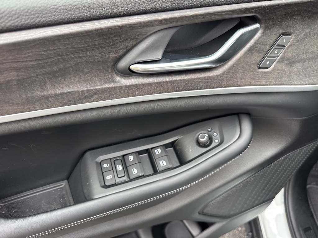 new 2025 Jeep Grand Cherokee car, priced at $50,635