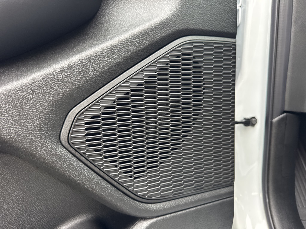 new 2025 Jeep Grand Cherokee car, priced at $50,635