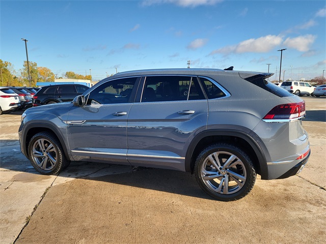 2024 Volkswagen Atlas Cross Sport SEL R-Line photo 3