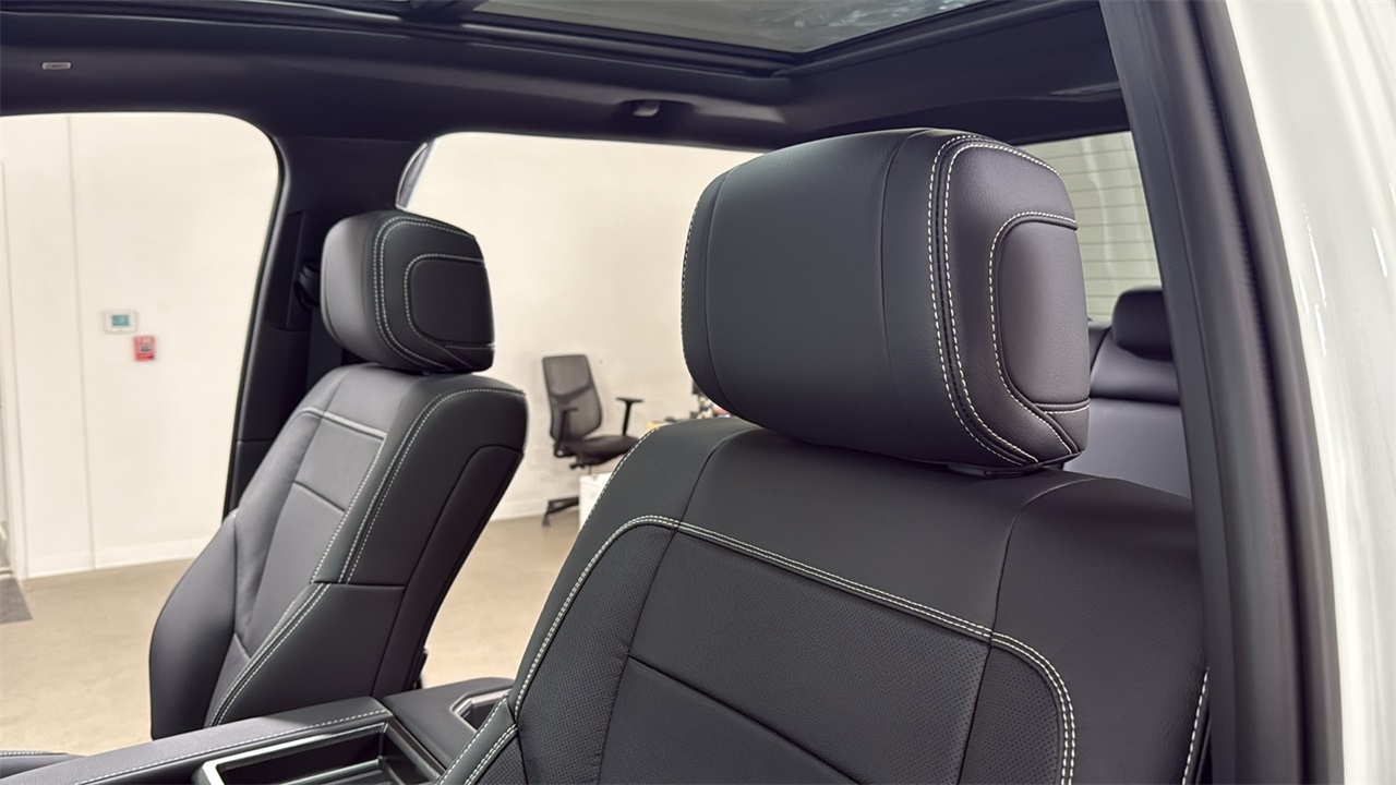 2026 Toyota Tundra Limited CrewMax photo 11