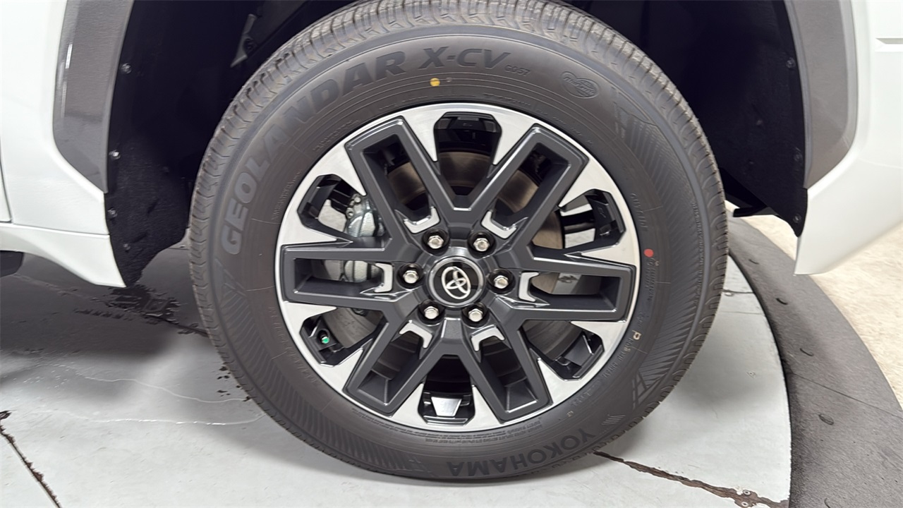 2026 Toyota Tundra Limited CrewMax photo 18