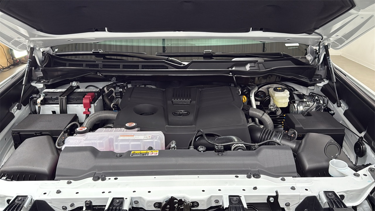 2026 Toyota Tundra Limited CrewMax photo 22