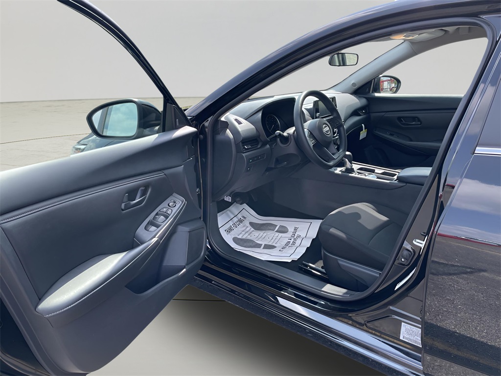 2025 Nissan Sentra S photo 28