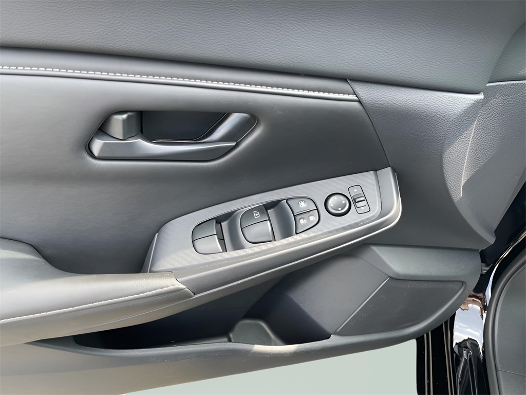 2025 Nissan Sentra S photo 4
