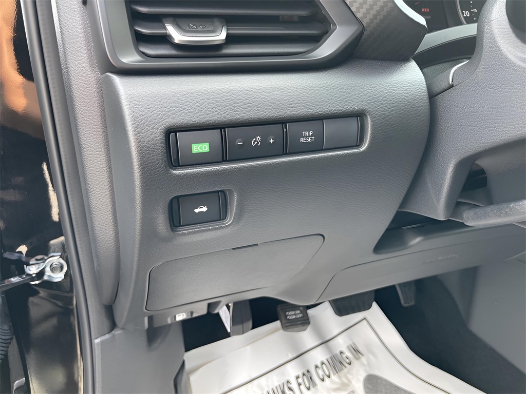2025 Nissan Sentra S photo 5