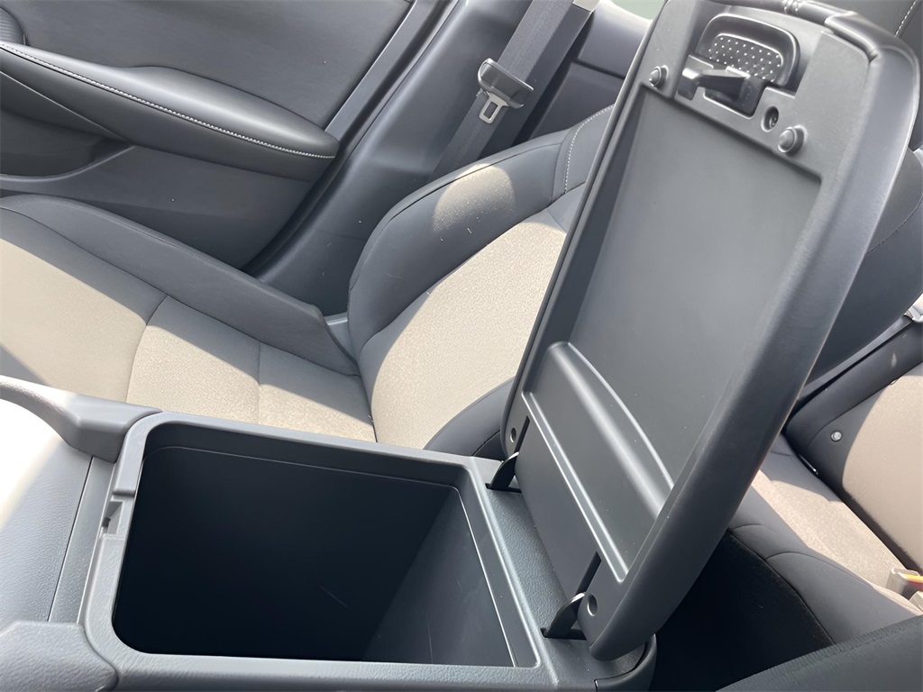 2025 Nissan Sentra S photo 12