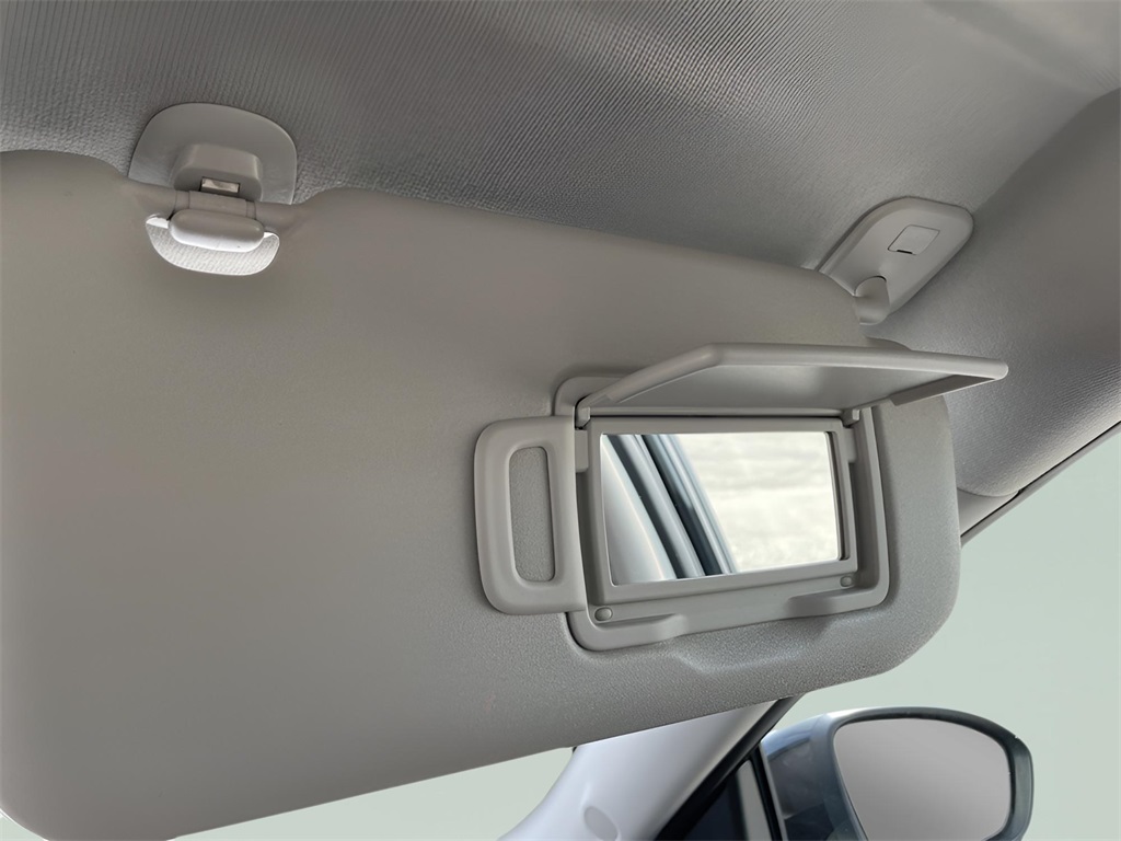 2025 Nissan Sentra S photo 14