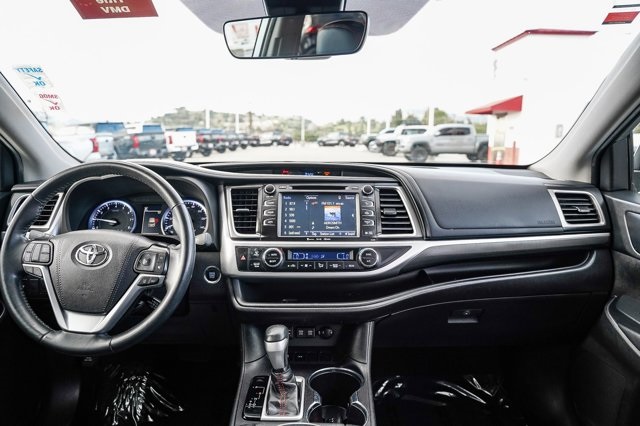 used 2019 Toyota Highlander car, priced at $25,792