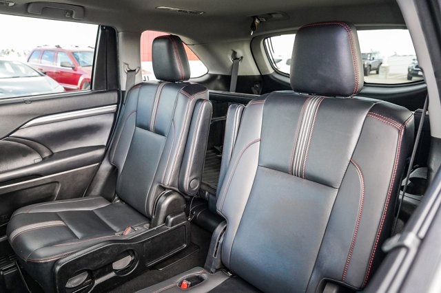 used 2019 Toyota Highlander car, priced at $25,792