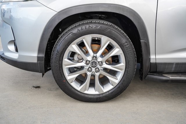 used 2019 Toyota Highlander car, priced at $25,792