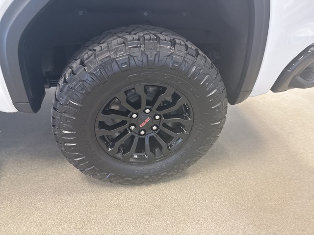 Image of Pre-Owned 2023 GMC Sierra 1500 AT4X with Navigation & 4WD