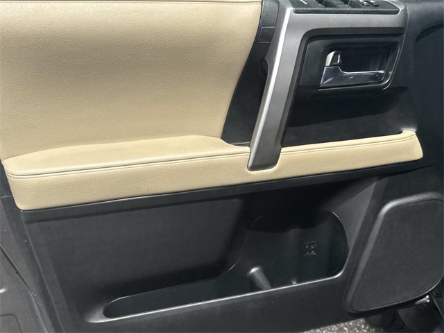 2022 Toyota 4Runner SR5 Premium photo 14