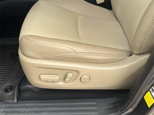 2022 Toyota 4Runner SR5 Premium photo 16