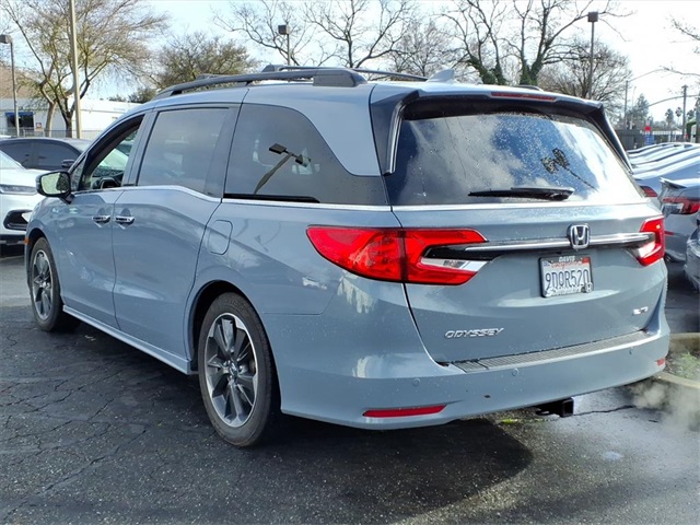 Used 2023 Honda Odyssey Van