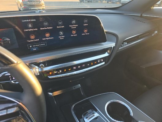 Used 2024 Cadillac LYRIQ SUV