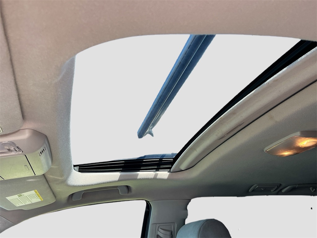 2013 Toyota Sequoia SR5 photo 19