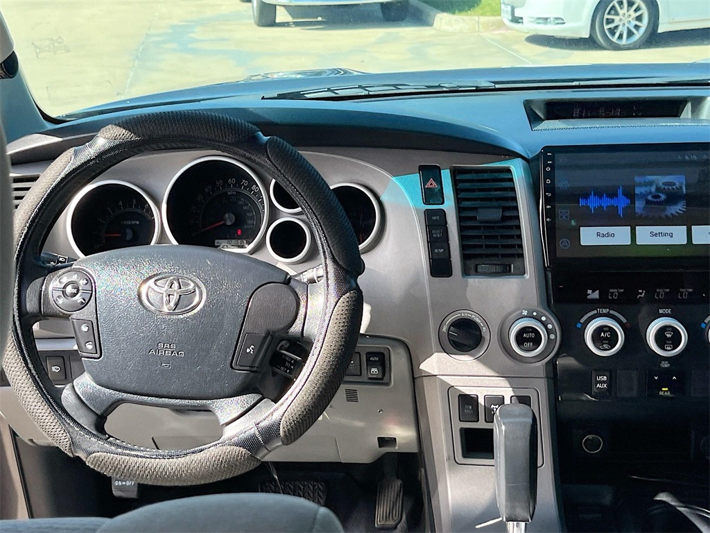 2013 Toyota Sequoia SR5 photo 20