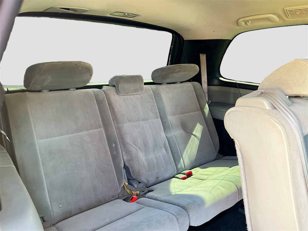 2013 Toyota Sequoia SR5 photo 25