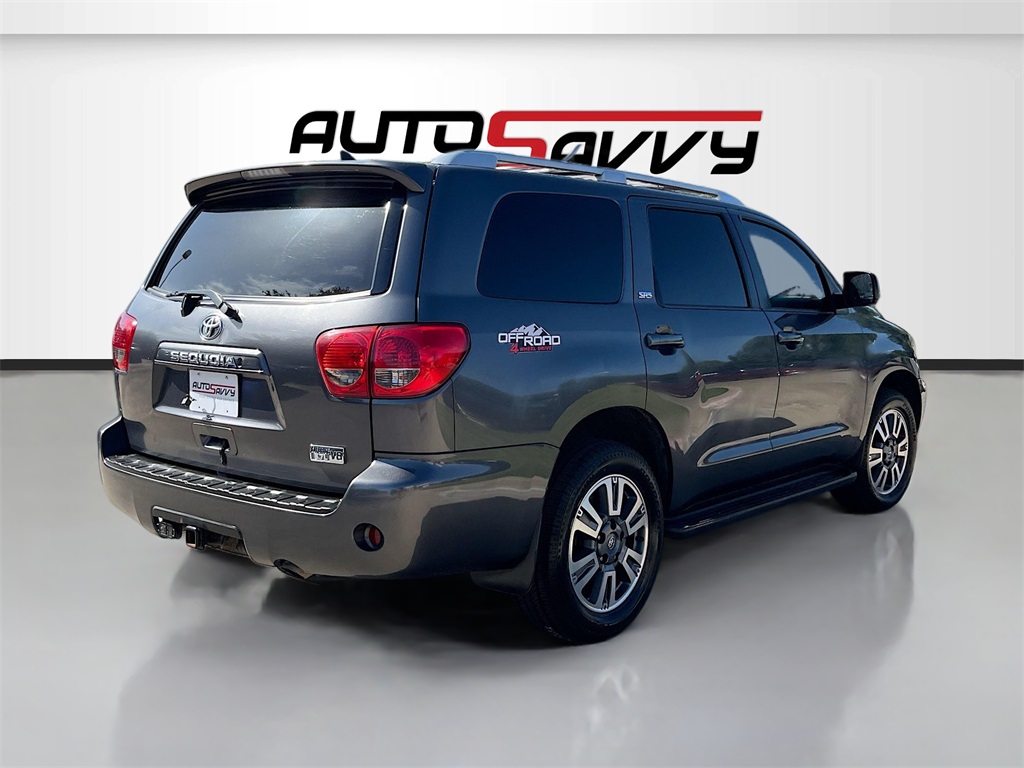 2013 Toyota Sequoia SR5 photo 7