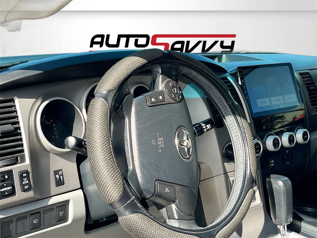 2013 Toyota Sequoia SR5 photo 9