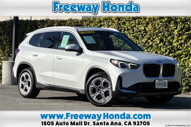 2023 BMW X1 28i's photo