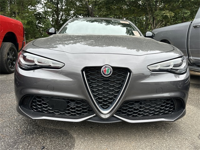 2024 Alfa Romeo Giulia Ti photo 2
