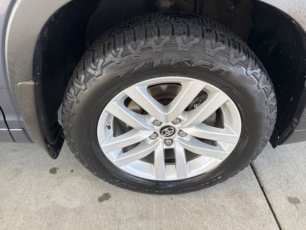 Used 2016 Toyota Highlander LE with VIN 5TDBKRFH7GS278129 for sale in Tumwater, WA