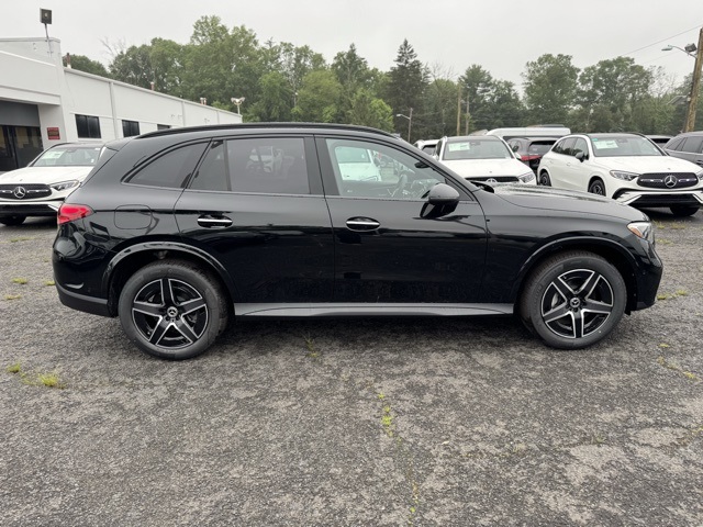 2025 Mercedes Benz GLC 300 4MATIC photo 2