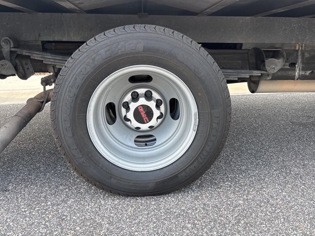 Used 2022 GMC Savana 3500 4x2 Box Truck for sale #SP1399 - photo 11