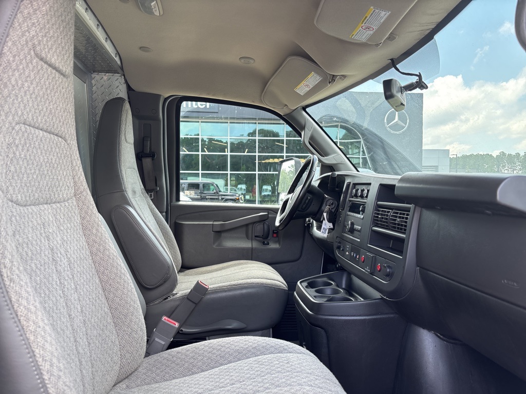 Used 2022 GMC Savana 3500 4x2 Box Truck for sale #SP1399 - photo 26