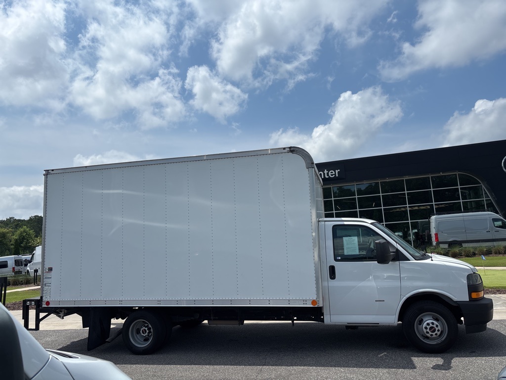 Used 2022 GMC Savana 3500 4x2 Box Truck for sale #SP1399 - photo 3