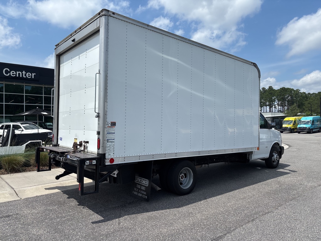Used 2022 GMC Savana 3500 4x2 Box Truck for sale #SP1399 - photo 4