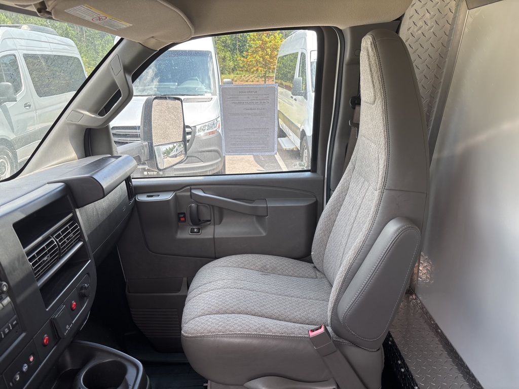 Used 2022 GMC Savana 3500 4x2 Box Truck for sale #SP1399 - photo 40