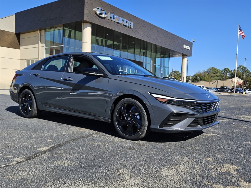 2026 Hyundai Elantra SEL's photo