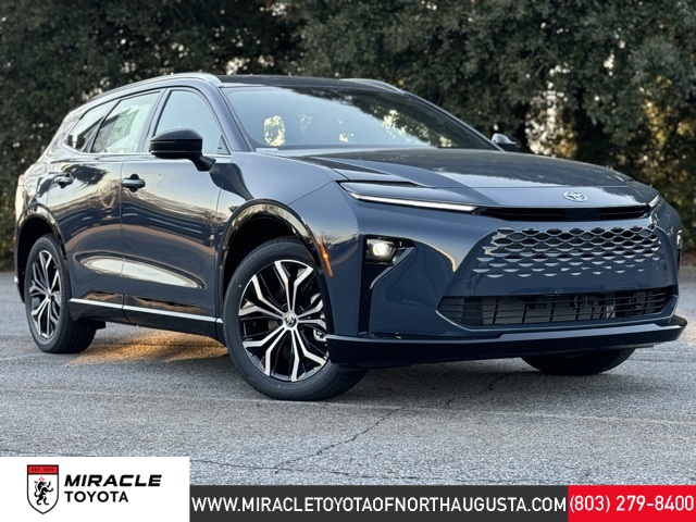 2025 Toyota Crown Signia XLE's photo