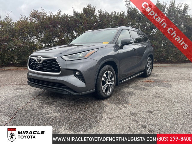 2021 Toyota Highlander XLE's photo