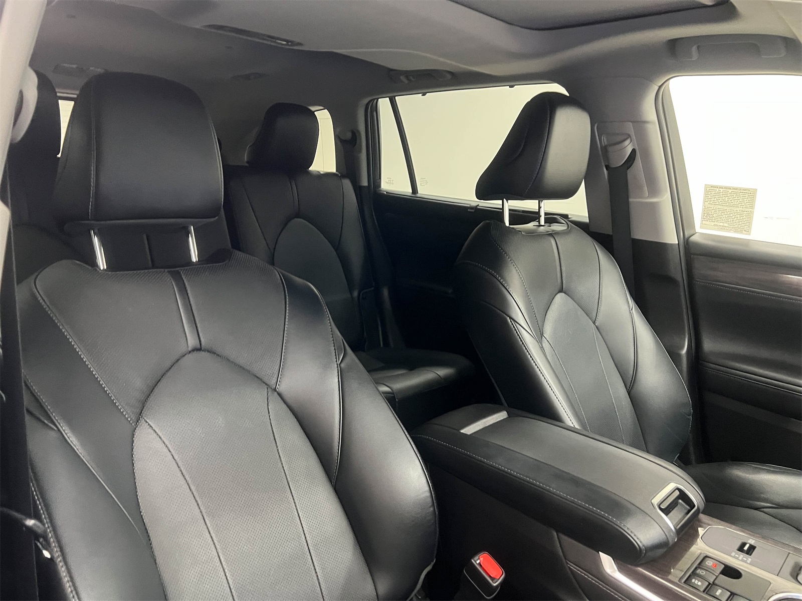 used 2023 Toyota Highlander car, priced at $34,788