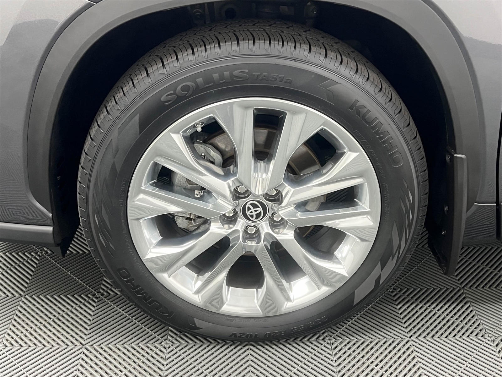 used 2023 Toyota Highlander car, priced at $34,788