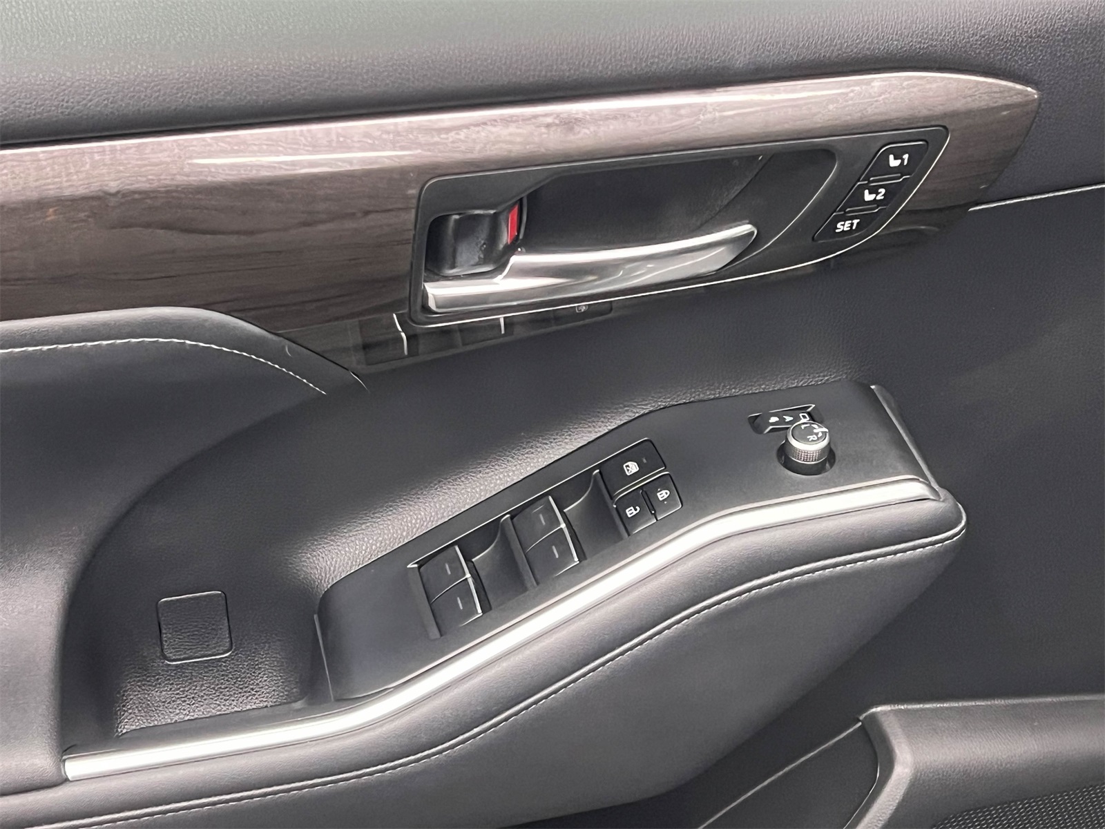 used 2023 Toyota Highlander car, priced at $34,788