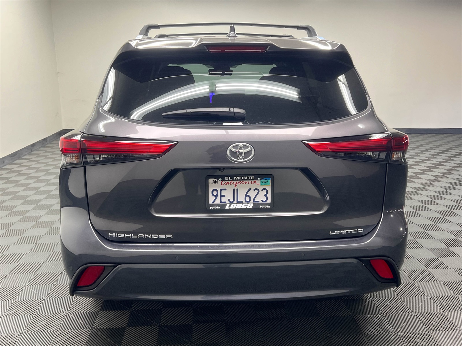 used 2023 Toyota Highlander car, priced at $34,788