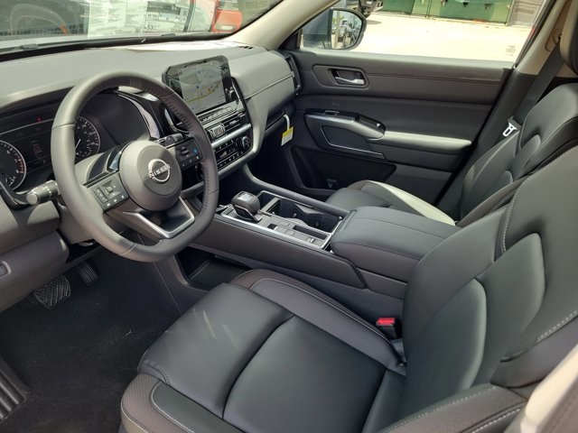 2025 Gun Metallic Nissan Pathfinder SL FWD SUV