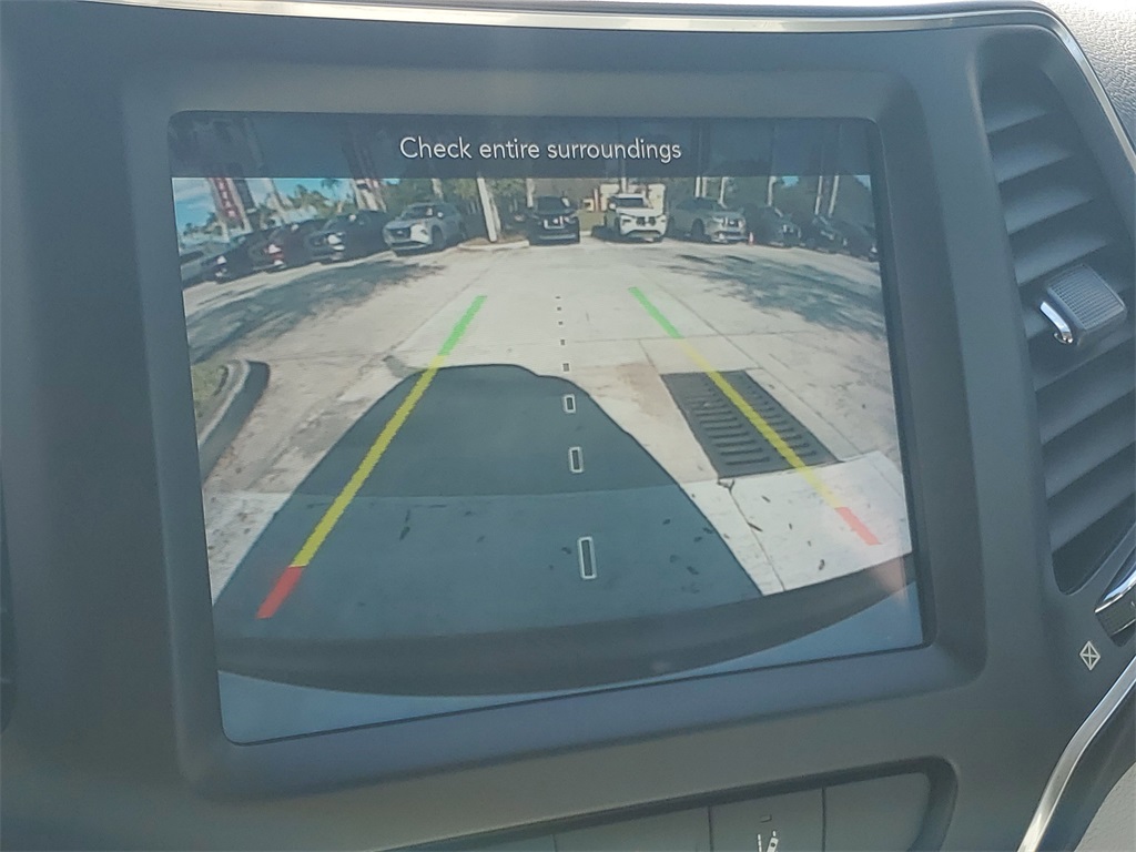 used 2022 Jeep Cherokee car, priced at $20,746